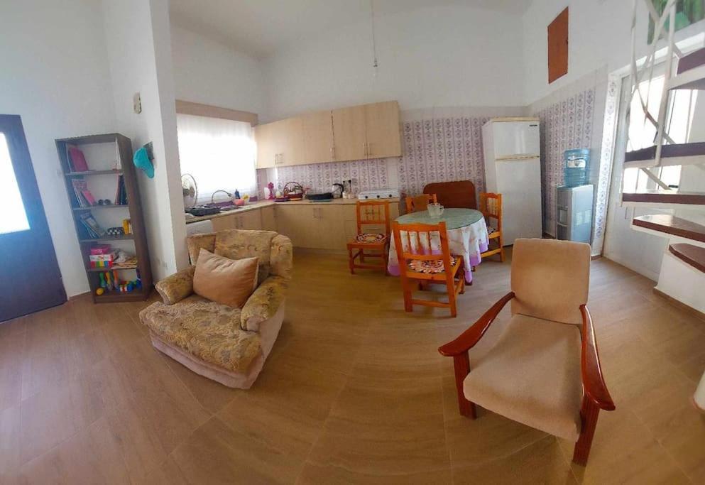 Arsinoe Guest House 파마구스타 외부 사진