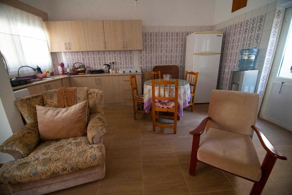 Arsinoe Guest House 파마구스타 외부 사진