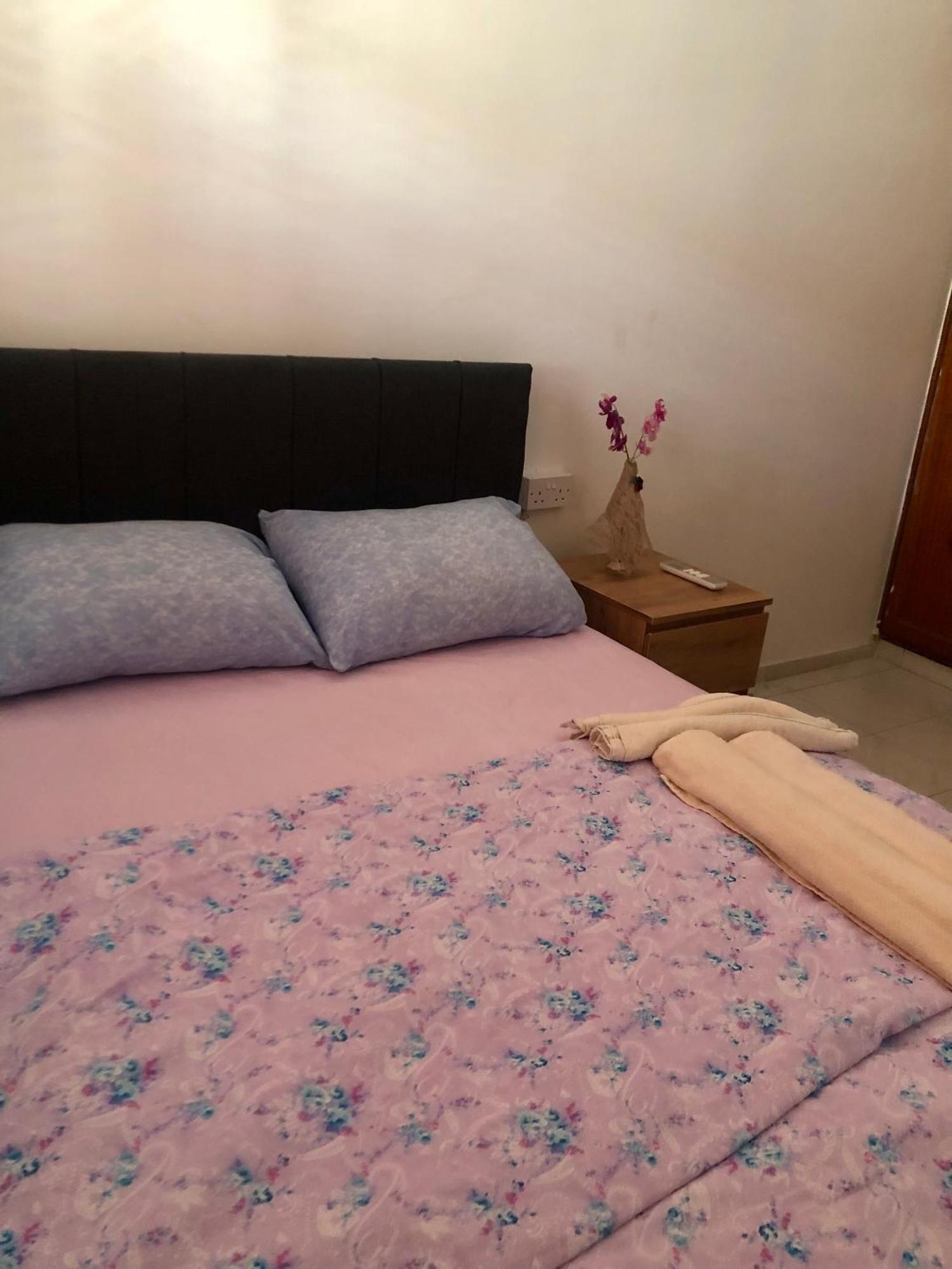 Arsinoe Guest House 파마구스타 외부 사진